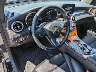 Mercedes-Benz GLC 2017 GLC 300 SUV de 4 puertas