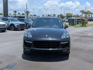 Porsche Cayenne 2016 AWD GTS SUV de 4 puertas