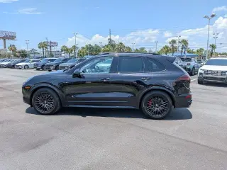 Porsche Cayenne 2016 AWD GTS SUV de 4 puertas
