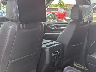 GMC Yukon 2021 4x4 Denali 4p SUV
