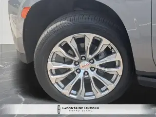 GMC Yukon 2021 4x4 Denali 4p SUV