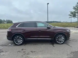 Lincoln Nautilus 2023 AWD Reserve 4dr SUV