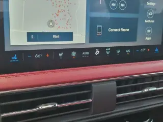 Lincoln Corsair 2023 AWD Reserve 4dr SUV