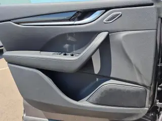 Maserati Levante 2023 AWD Modena 4p SUV