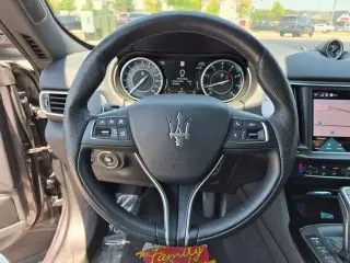 Maserati Levante 2023 AWD Modena 4p SUV