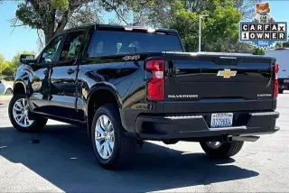 Chevrolet Silverado 1500 2025 4x4 Custom 4 puertas Cabina Crew 5.8 pies. SB