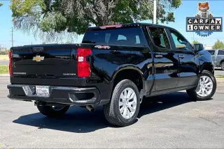 Chevrolet Silverado 1500 2025 4x4 Custom 4 puertas Cabina Crew 5.8 pies. SB
