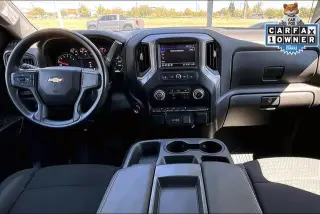 Chevrolet Silverado 1500 2025 4x4 Custom 4 puertas Cabina Crew 5.8 pies. SB