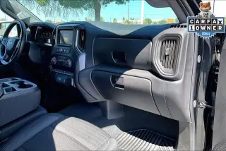 Chevrolet Silverado 1500 2025 4x4 Custom 4 puertas Cabina Crew 5.8 pies. SB