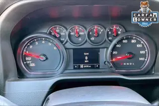Chevrolet Silverado 1500 2025 4x4 Custom 4 puertas Cabina Crew 5.8 pies. SB