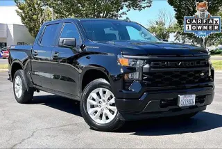 Chevrolet Silverado 1500 2025 4x4 Custom 4 puertas Cabina Crew 5.8 pies. SB