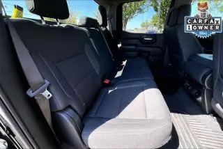 Chevrolet Silverado 1500 2025 4x4 Custom 4 puertas Cabina Crew 5.8 pies. SB