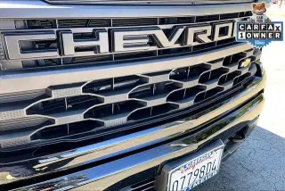 Chevrolet Silverado 1500 2025 4x4 Custom 4 puertas Cabina Crew 5.8 pies. SB