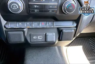 Chevrolet Silverado 1500 2025 4x4 Custom 4 puertas Cabina Crew 5.8 pies. SB