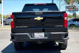 Chevrolet Silverado 1500 2025 4x4 Custom 4 puertas Cabina Crew 5.8 pies. SB