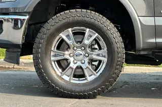 Ford F-150 2017 4x4 Lariat 4 puertas SuperCrew 6.5 pies SB