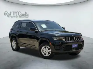 Jeep Grand Cherokee 2025 4x2 Laredo 4 puertas SUV