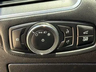 Ford Edge 2024 AWD Titanium 4 puertas SUV