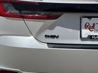 Toyota Camry 2026 SE 4p Sedan