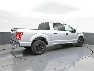 Ford F-150 2017 4x2 XLT 4 puertas SuperCrew 5.5 pies. SB