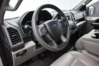 Ford F-150 2017 4x2 XLT 4 puertas SuperCrew 5.5 pies. SB