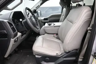 Ford F-150 2017 4x2 XLT 4 puertas SuperCrew 5.5 pies. SB