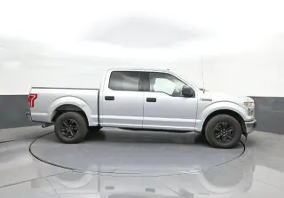 Ford F-150 2017 4x2 XLT 4 puertas SuperCrew 5.5 pies. SB
