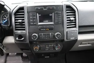 Ford F-150 2017 4x2 XLT 4 puertas SuperCrew 5.5 pies. SB