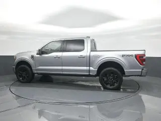 Ford F-150 2023 4x4 Platinum 4dr SuperCrew 6.5 ft. SB