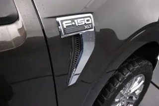 Ford F-150 2024 4x4 XLT 4 puertas SuperCrew 5.5 pies. SB
