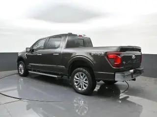Ford F-150 2024 4x4 XLT 4 puertas SuperCrew 5.5 pies. SB
