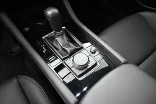 Mazda Mazda3 Sedán 2024 2.5 S Preferred 4p Sedán