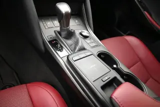 Lexus IS 350 2025 F SPORT Design 4p Sedán