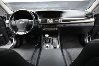 Lexus LS 460 2013 L 4p Sedan