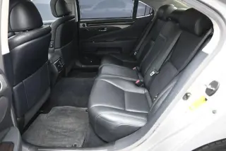 Lexus LS 460 2013 L 4p Sedan
