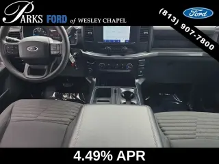 Ford F-150 2023 4x2 XL 4 puertas SuperCrew 5.5 pies. SB