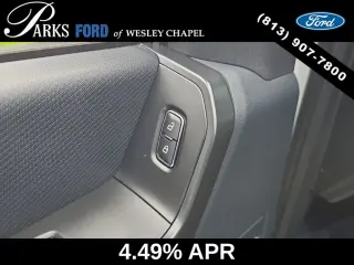 Ford F-150 2023 4x2 XL 4 puertas SuperCrew 5.5 pies. SB