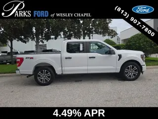 Ford F-150 2023 4x2 XL 4 puertas SuperCrew 5.5 pies. SB
