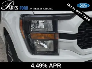Ford F-150 2023 4x2 XL 4 puertas SuperCrew 5.5 pies. SB