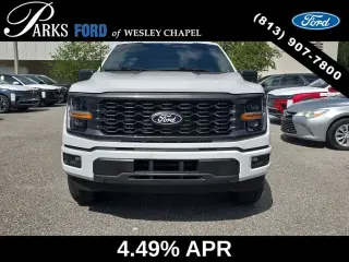 Ford F-150 2025 4x2 STX 4 puertas SuperCrew 5.5 pies SB