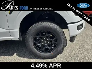 Ford F-150 2025 4x2 STX 4 puertas SuperCrew 5.5 pies SB