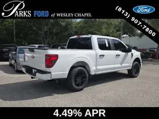 Ford F-150 2025 4x2 STX 4 puertas SuperCrew 5.5 pies SB
