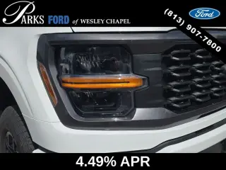 Ford F-150 2025 4x2 STX 4 puertas SuperCrew 5.5 pies SB