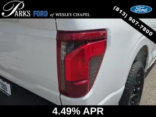 Ford F-150 2025 4x2 STX 4 puertas SuperCrew 5.5 pies SB