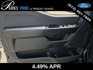 Ford F-150 2024 4x2 STX 4 puertas SuperCrew 5.5 pies. SB