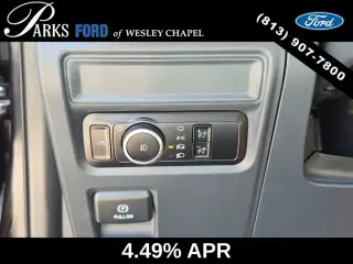 Ford F-150 2024 4x2 STX 4 puertas SuperCrew 5.5 pies. SB