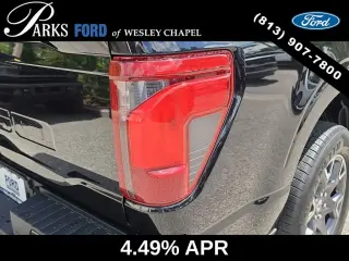 Ford F-150 2024 4x2 STX 4 puertas SuperCrew 5.5 pies. SB