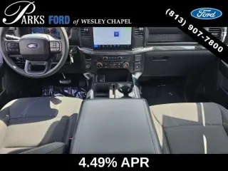 Ford F-150 2024 4x2 STX 4 puertas SuperCrew 5.5 pies. SB