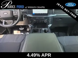 Ford F-150 2025 4x2 STX 4 puertas SuperCrew 5.5 pies SB