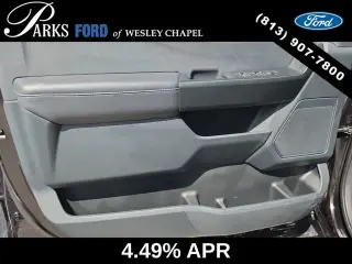 Ford F-150 2025 4x2 STX 4 puertas SuperCrew 5.5 pies SB